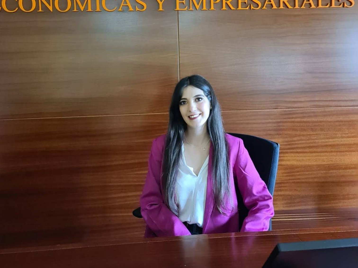 Alicia Díaz Mayordomo, reciente becaria de la Fundación Valhondo